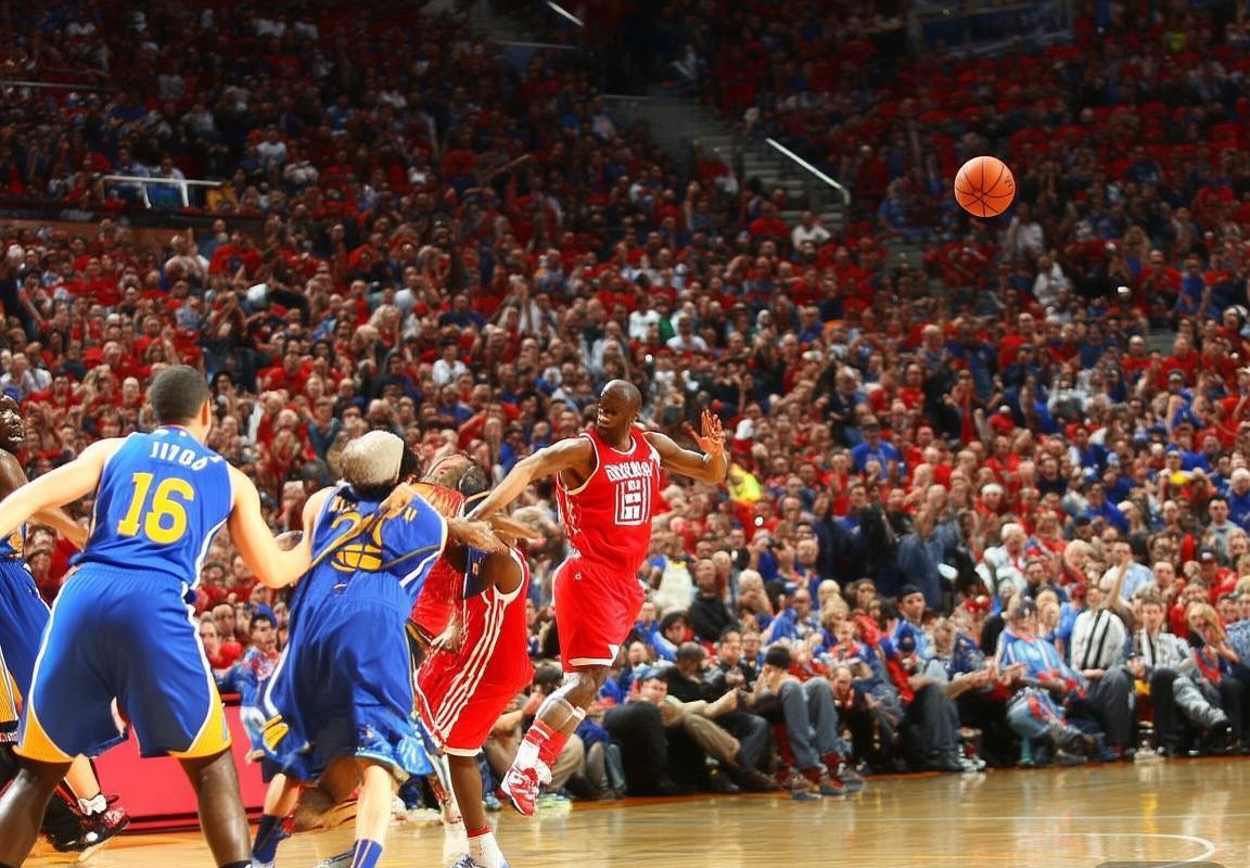 火箭击败勇士：哈登核心火力助火箭锁定胜局