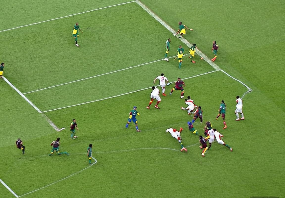 巴西沙特对决：442阵型VS541阵型战术解析与成长回顾(图2)